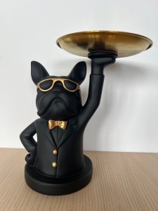  Buldog z defektem Kelner z tacą czarny